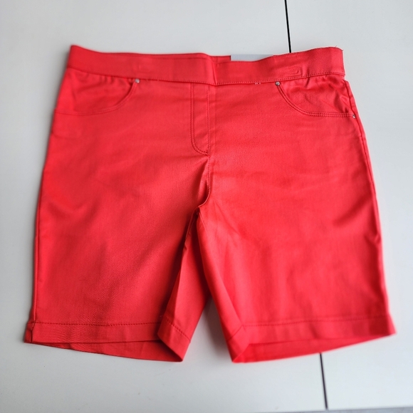 NWT Coral Bay Pink Stretch Elastic Waist Bermuda Shorts Mid Rise Women's Mid 16P - Picture 1 of 9